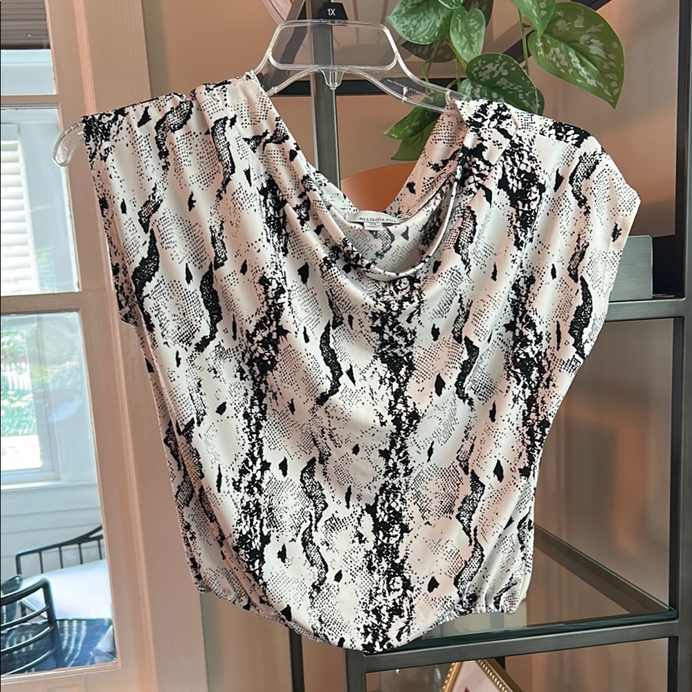 Allison Joy Women's Black and White Snake Print Top